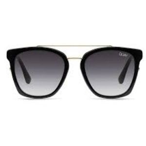 Quay Australia Sweet Dreams Sunglasses - Very Good Condition